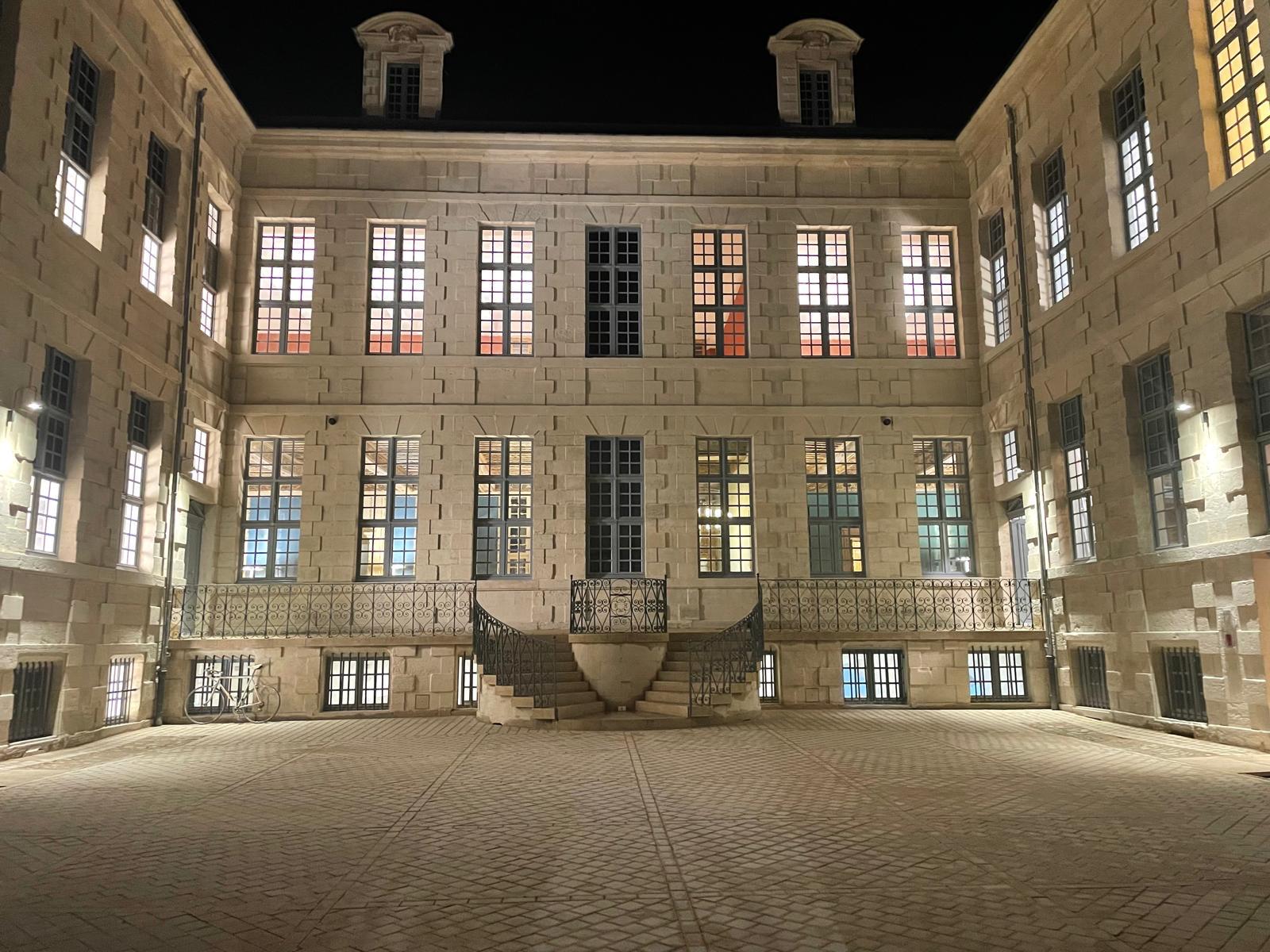 Hotel Bouchu dit d'Esterno by night